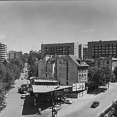 Gasolinera en el barrio de Salamanca 1966