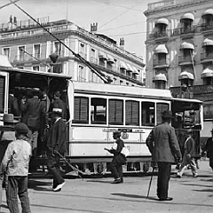 Tranvia en la Puerta del Sol