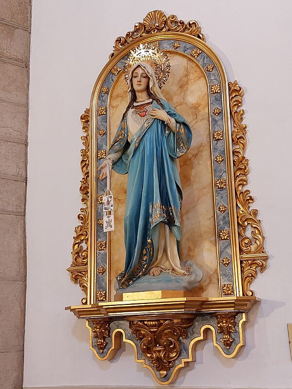 iglesia-corral-de-almaguer-virgen-corazon-de-maria-768x1024