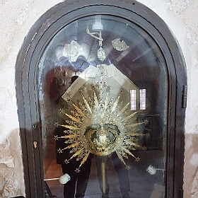 igesia-corral-de-almaguer-corona-autentica-de-la-virgen-1-791x1024