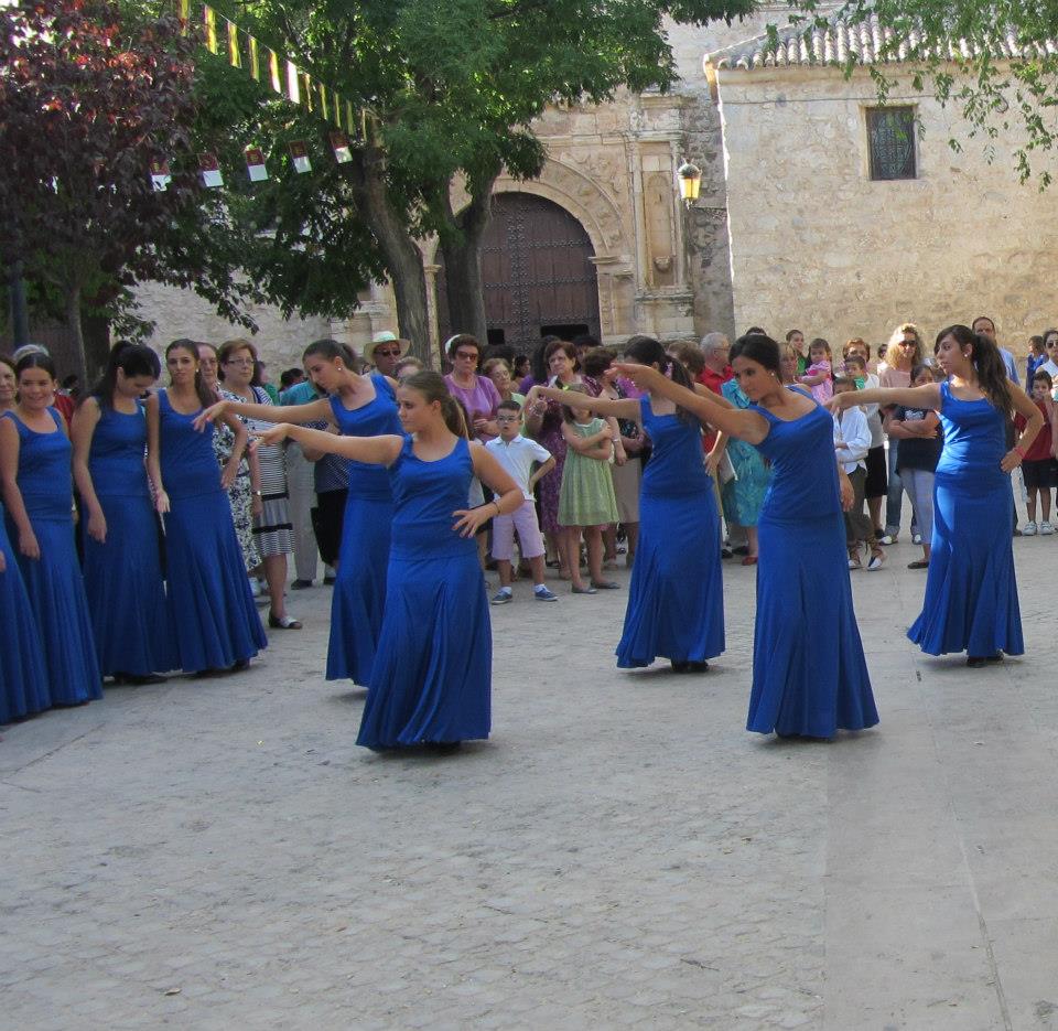 57935_383971398338917_1377493524_n