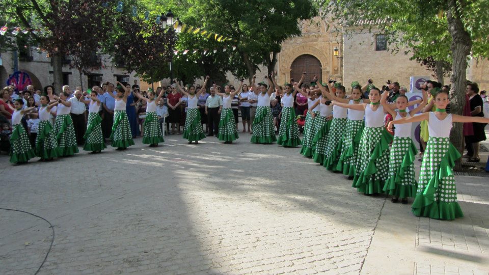 76556_383970761672314_366751479_n