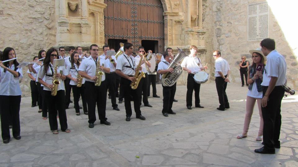 388842_383970885005635_568136803_n