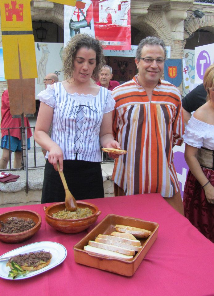 401523_383972408338816_1664013931_n