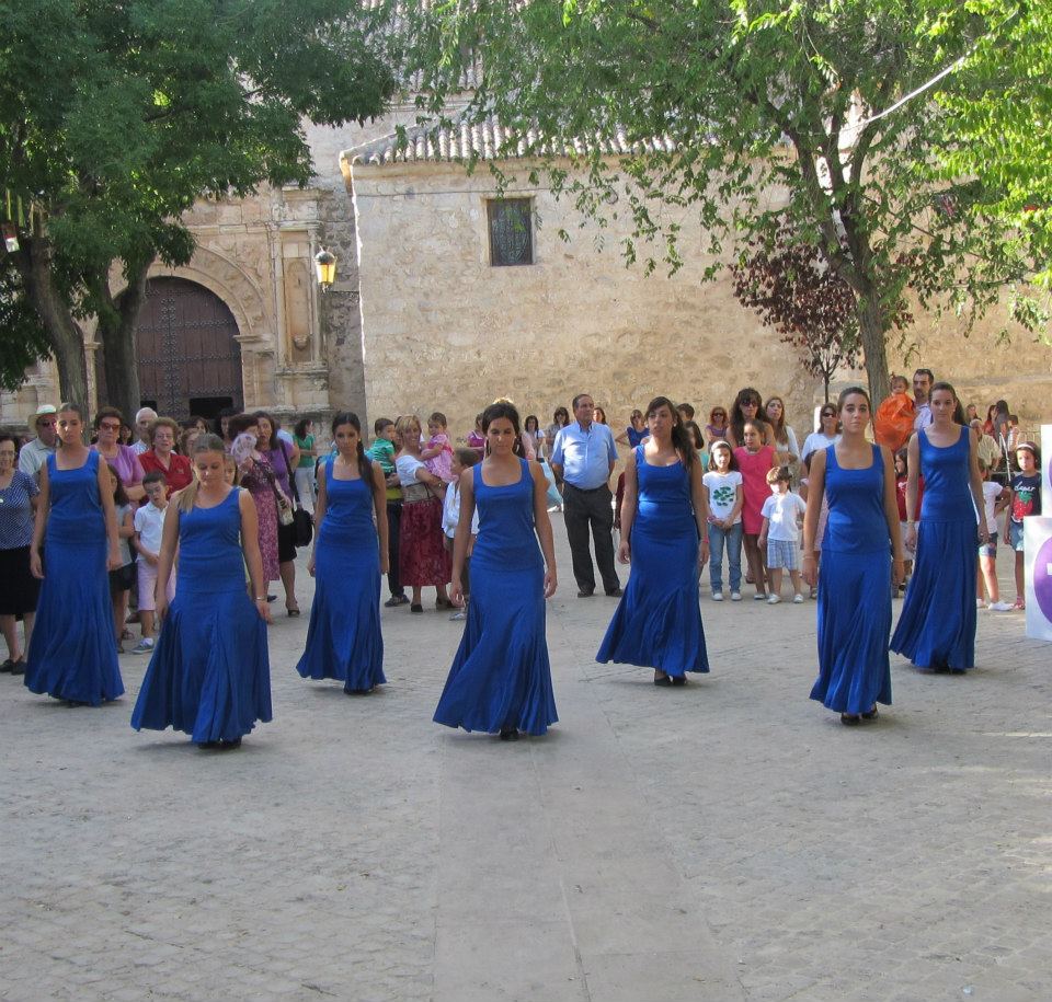 408877_383971308338926_1899790244_n