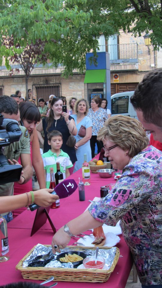 418993_383972838338773_1073028672_n