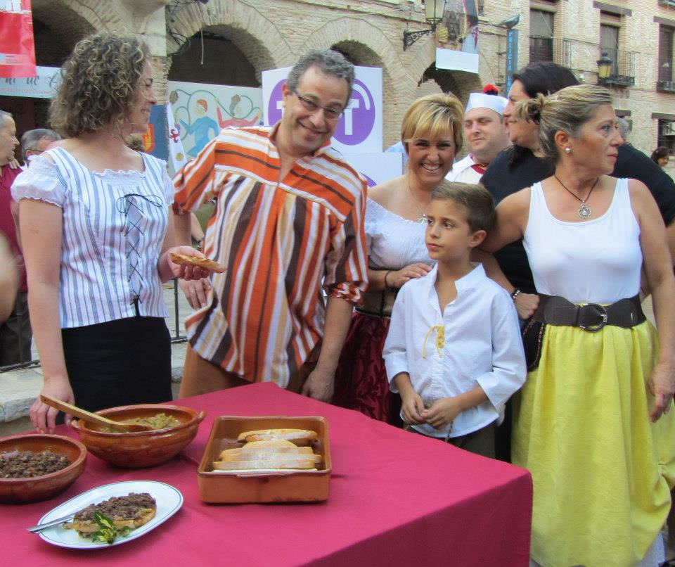 523176_383972475005476_1699097022_n