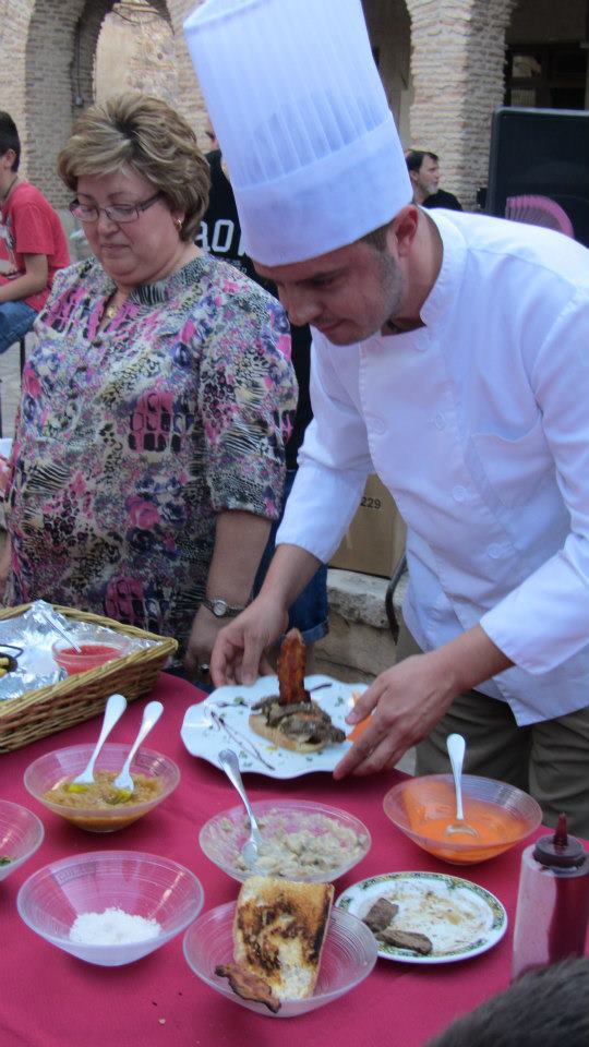 530177_383972821672108_1861759201_n