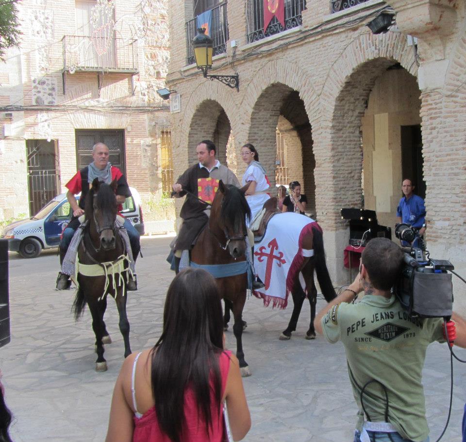 539364_383971095005614_42686379_n