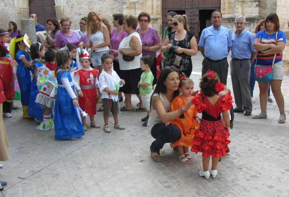 564722_383971638338893_1878463400_n