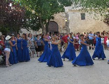 422935_383971358338921_1291270567_n