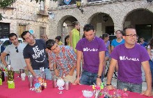 530177_383972561672134_768715980_n