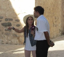 561932_383970928338964_1159652505_n