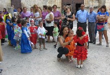 564722_383971638338893_1878463400_n