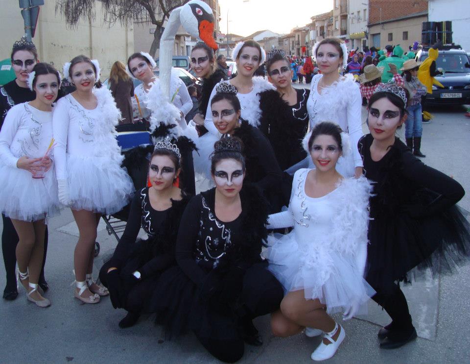 600591_444896405579749_1272728940_n