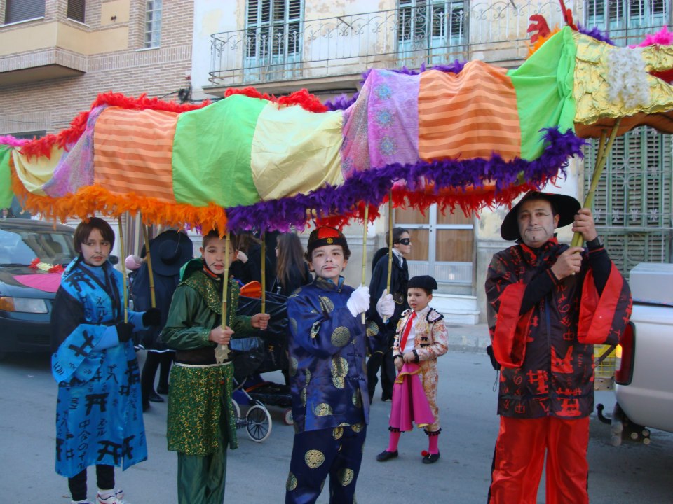 282683_444895345579855_1243544480_n