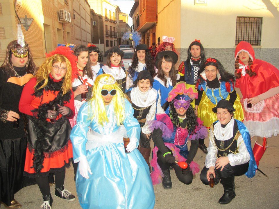 71429_444888422247214_408153696_n