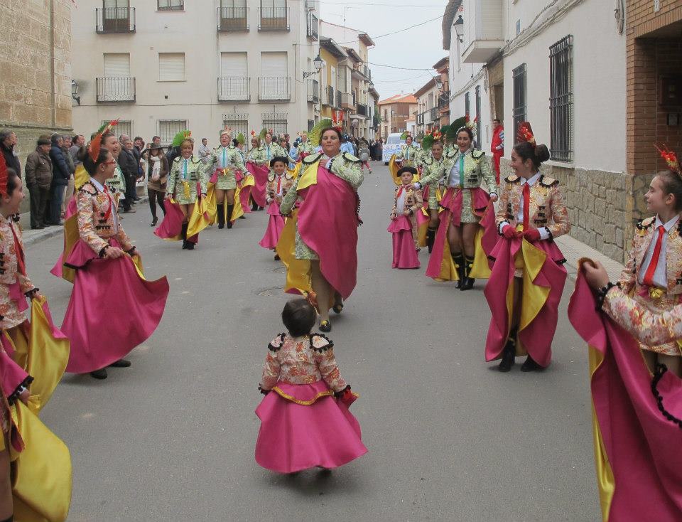 521537_447920268610696_814285528_n