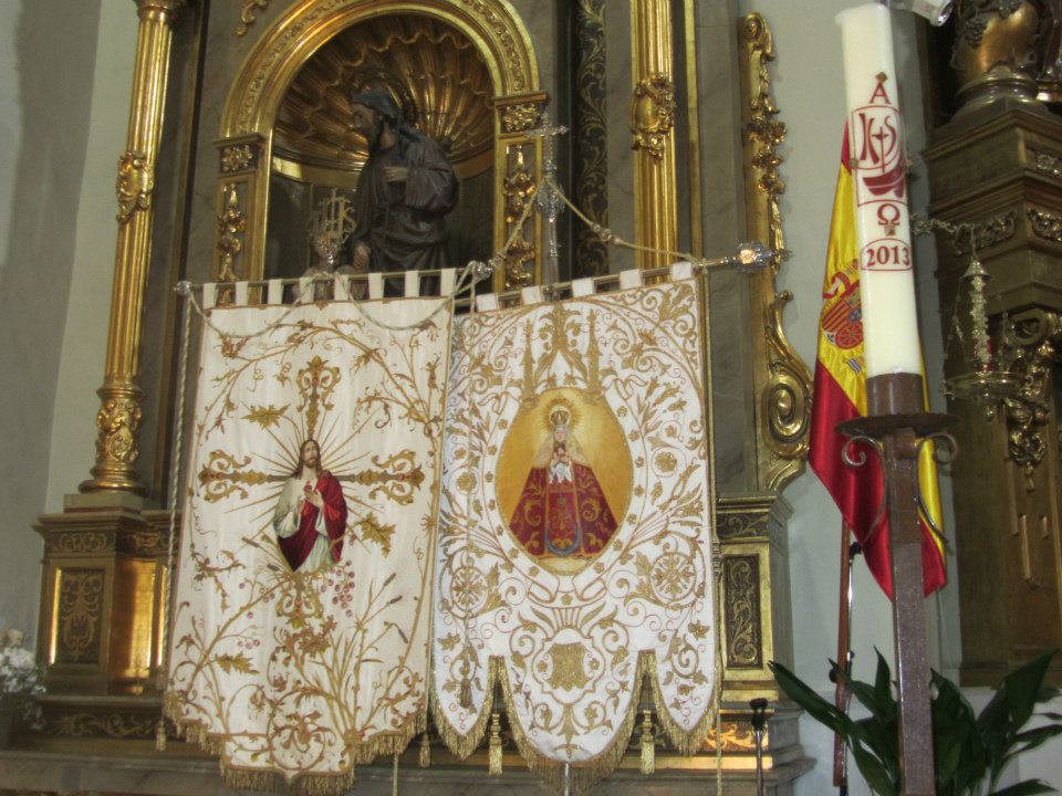 283683_483292895073433_456831849_n