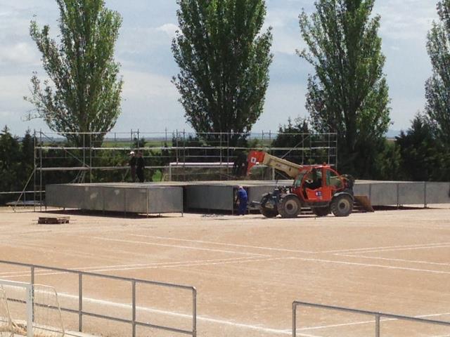 933937_566364480053514_1061018963_n