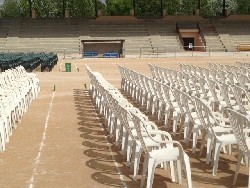 264536_567046813318614_52532965_n