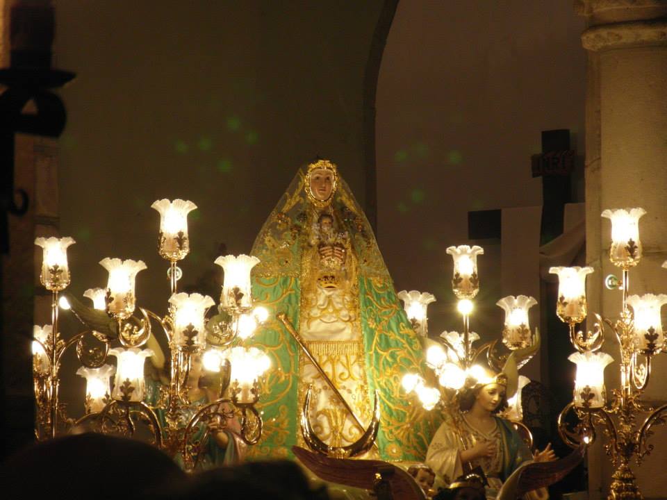 944591_124084181128658_1429009857_n