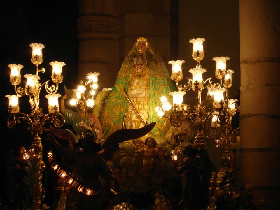 405637_124084901128586_584928216_n