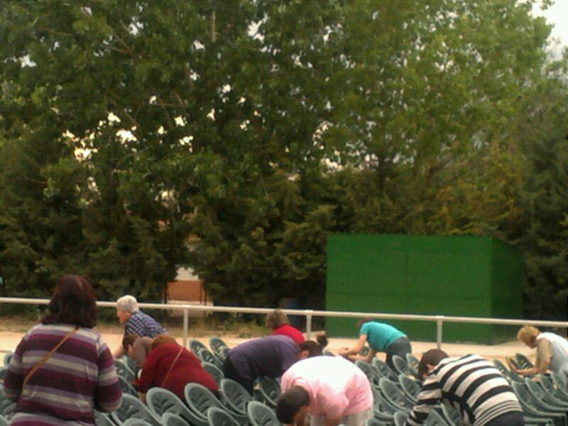 182293_566530230036939_604584440_n