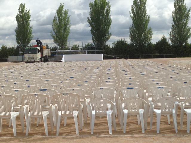 249014_567046823318613_1560216550_n