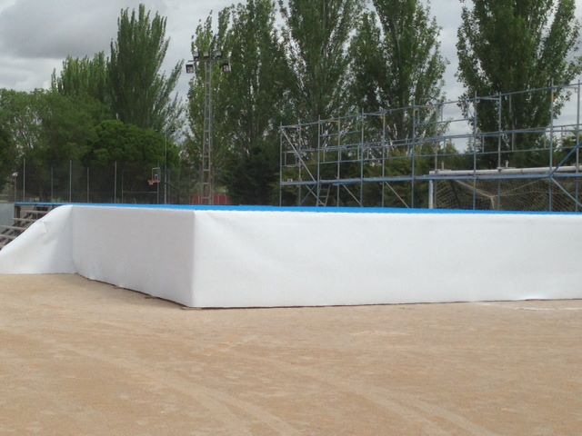 184562_567046743318621_2005325168_n