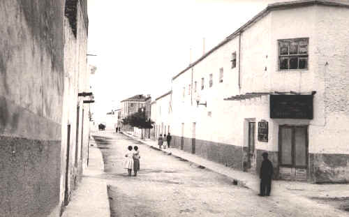 Pavimentaci&oacute;n de la calle Leoncia Diaz Cordob&eacute;s