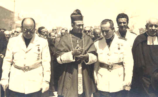 Visita del Obispo y el Gobernador