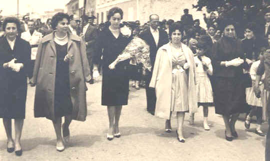 Visita del Obispo y el Gobernador