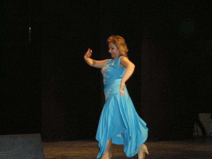 195864_138573239545402_100001781790250_233858_4250051_n