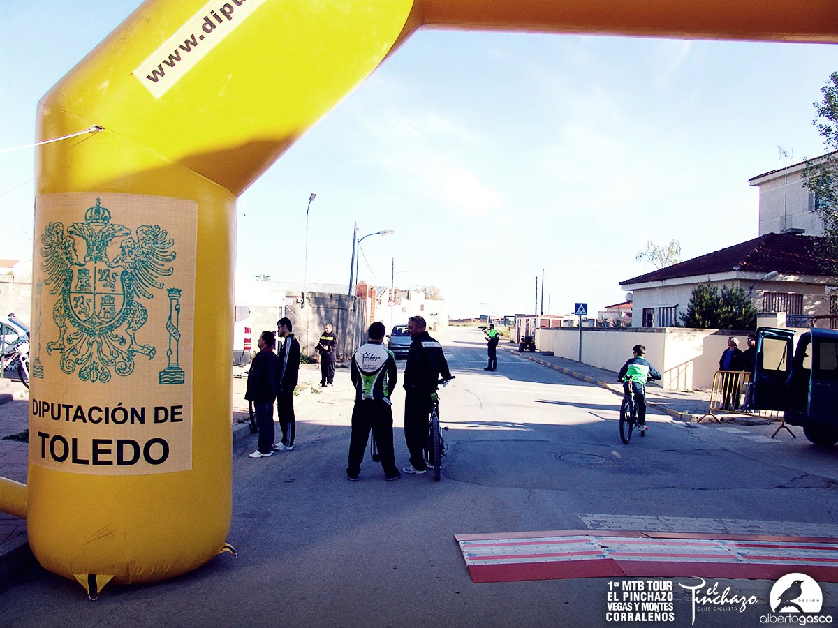 921532_10152773185140580_1588773907_o