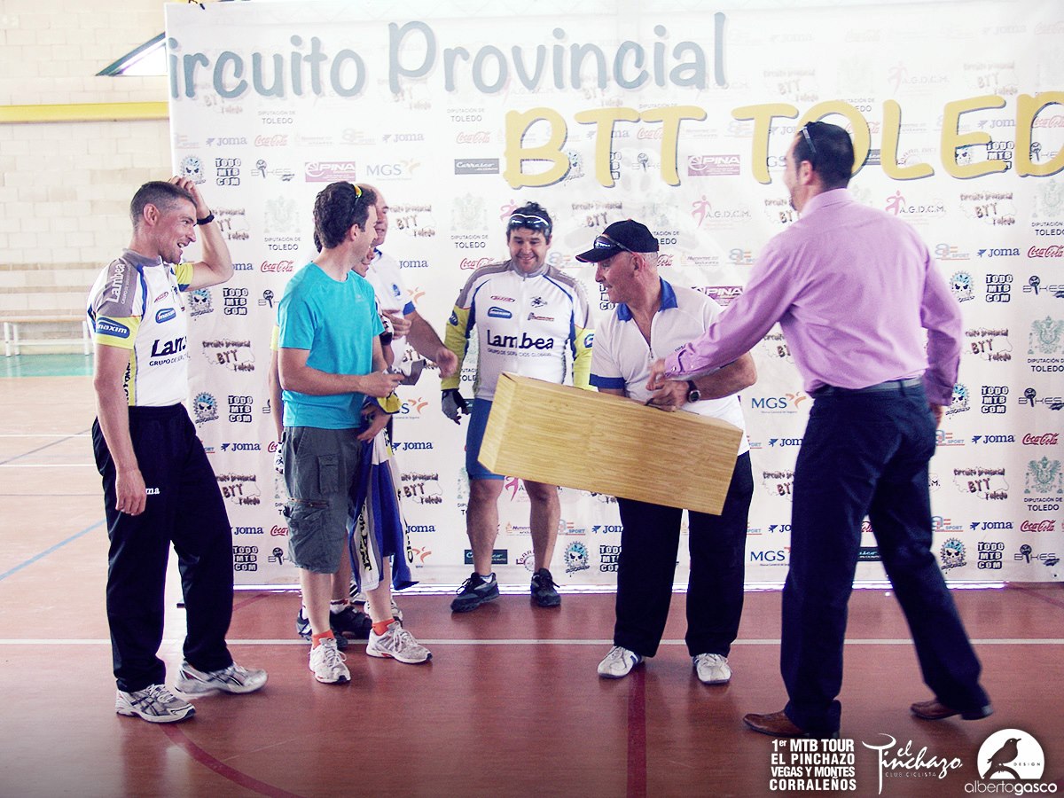 477224_10152773266175580_363594469_o