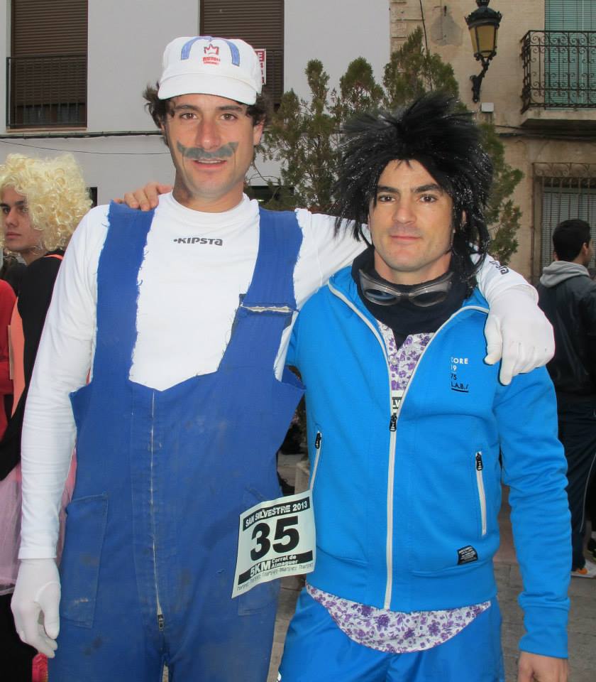 602421_585660821503306_606587881_n